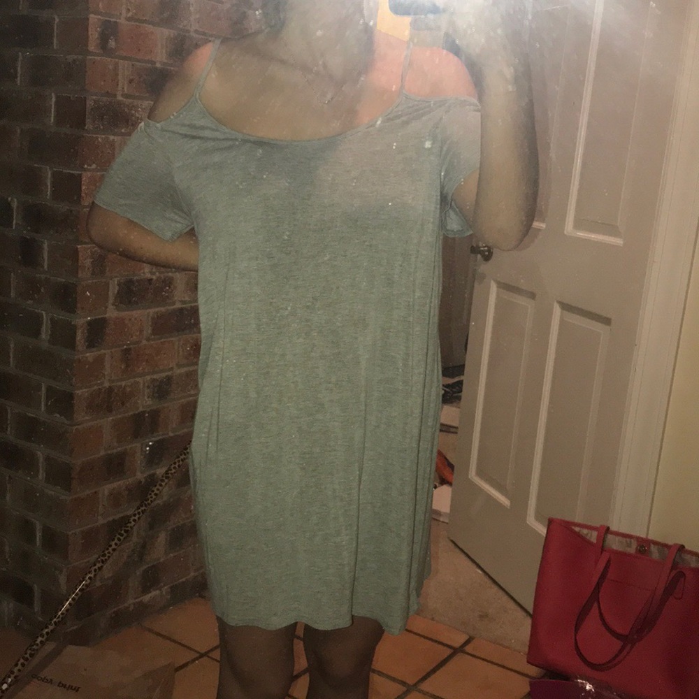 Dress - Picture 4 of 5